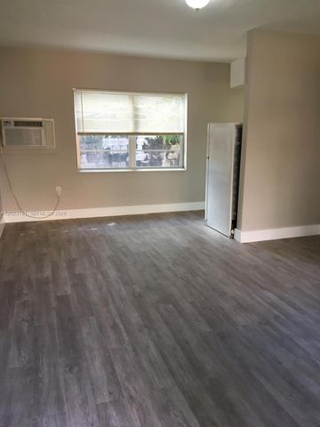 520 SW 4th St 5, Miami, FL 33130