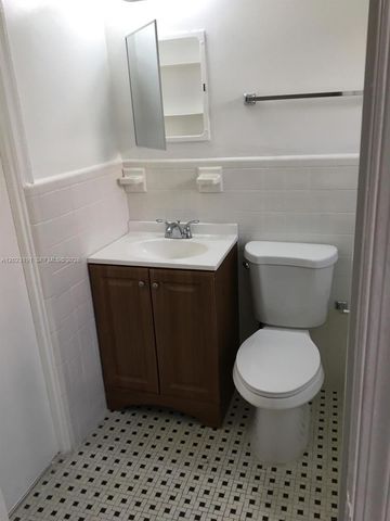 520 SW 4th St 5, Miami, FL 33130
