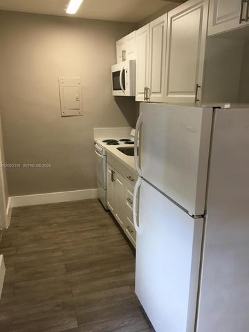 520 SW 4th St 5, Miami, FL 33130