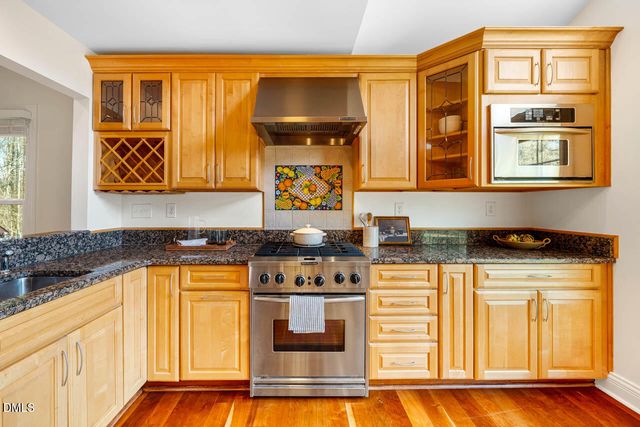 1208 Cranebridge Place, Chapel Hill, NC 27517