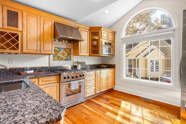 1208 Cranebridge Place, Chapel Hill, NC 27517