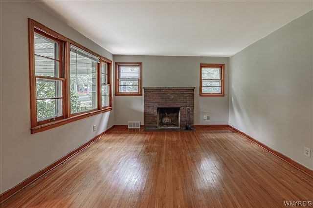 807 Maple Avenue, Niagara Falls, NY 14305