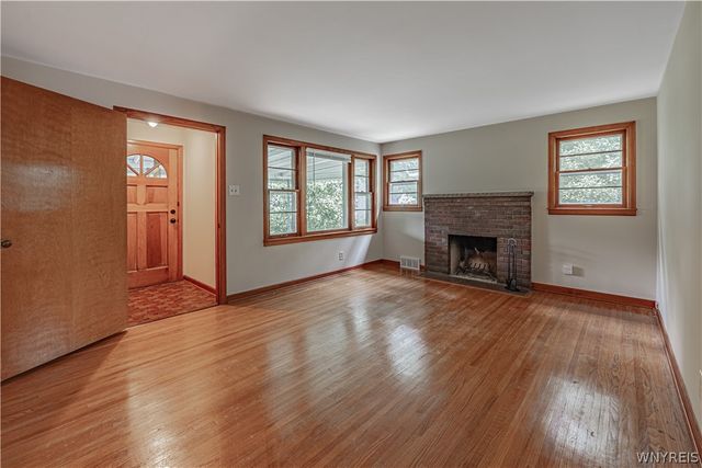 807 Maple Avenue, Niagara Falls, NY 14305