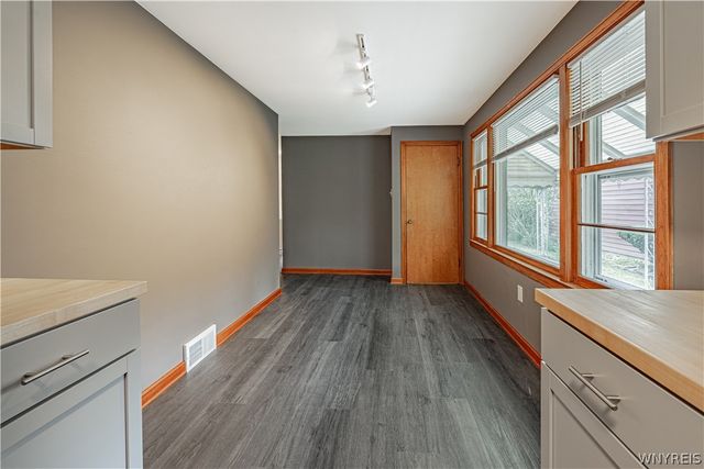 807 Maple Avenue, Niagara Falls, NY 14305