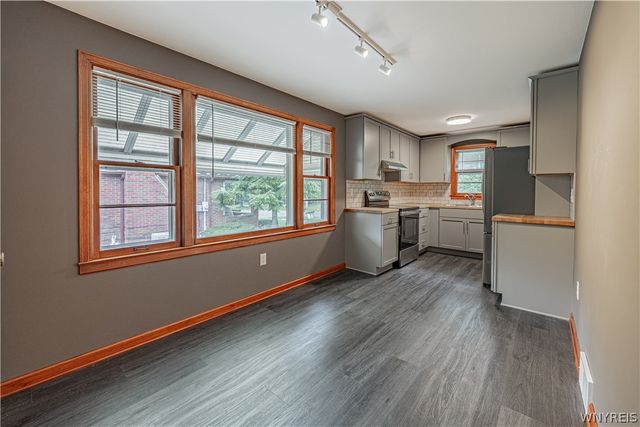 807 Maple Avenue, Niagara Falls, NY 14305