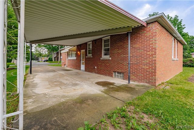 807 Maple Avenue, Niagara Falls, NY 14305