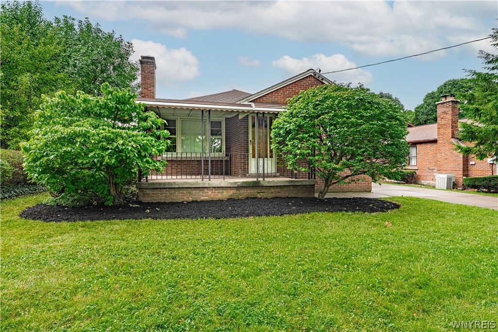 807 Maple Avenue, Niagara Falls, NY 14305