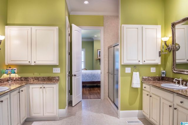 1 SQUIRES GLENN LANE, Leeds, AL 35094