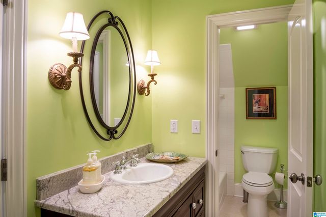 1 SQUIRES GLENN LANE, Leeds, AL 35094