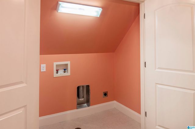 1 SQUIRES GLENN LANE, Leeds, AL 35094