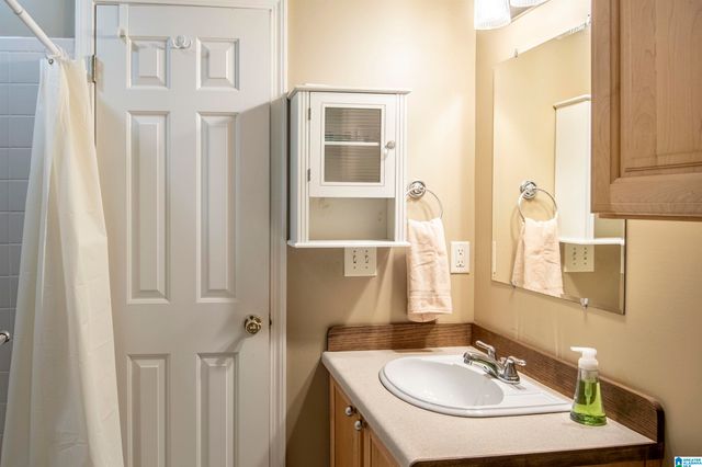 1 SQUIRES GLENN LANE, Leeds, AL 35094