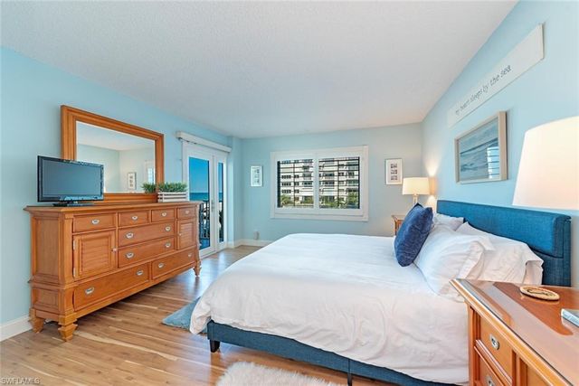 3443 GULF SHORE BLVD N # 214, Naples, FL 34103