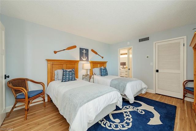 3443 GULF SHORE BLVD N # 214, Naples, FL 34103