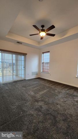 245 BREEDERS CUP DR, Cherry Hill, NJ 08002