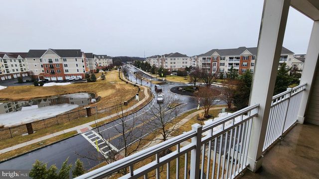 245 BREEDERS CUP DR, Cherry Hill, NJ 08002