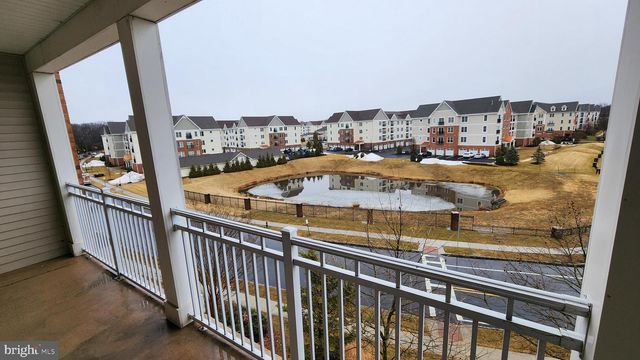 245 BREEDERS CUP DR, Cherry Hill, NJ 08002