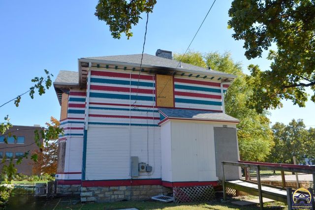 1021 SW Polk ST, Topeka, KS 66612