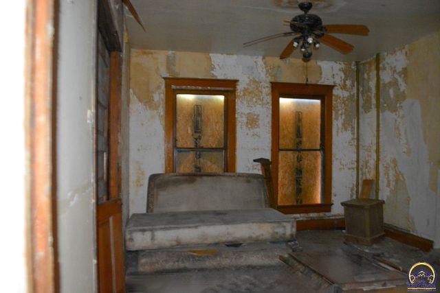 1021 SW Polk ST, Topeka, KS 66612