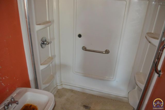 1021 SW Polk ST, Topeka, KS 66612