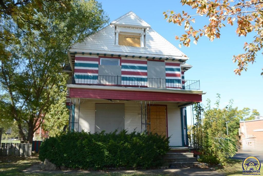 1021 SW Polk ST, Topeka, KS 66612