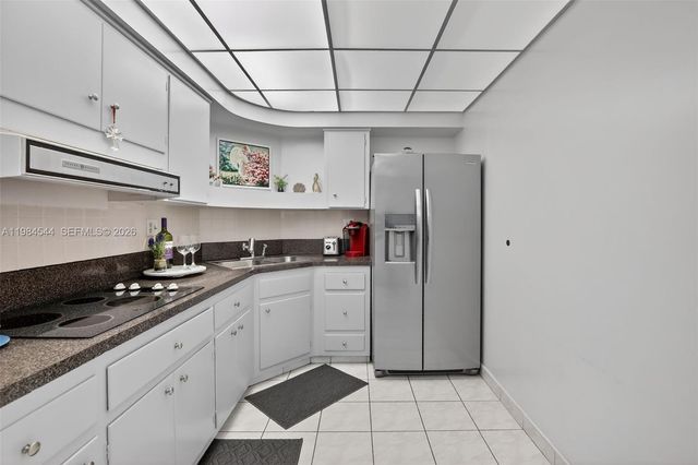 3233 NE 34th Street 1207, Fort Lauderdale, FL 33308