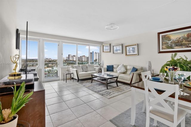 3233 NE 34th Street 1207, Fort Lauderdale, FL 33308