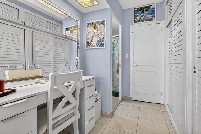 3233 NE 34th Street 1207, Fort Lauderdale, FL 33308