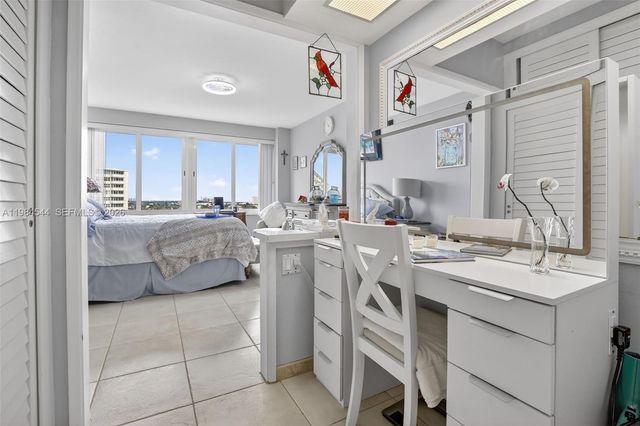 3233 NE 34th Street 1207, Fort Lauderdale, FL 33308