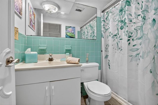 3233 NE 34th Street 1207, Fort Lauderdale, FL 33308