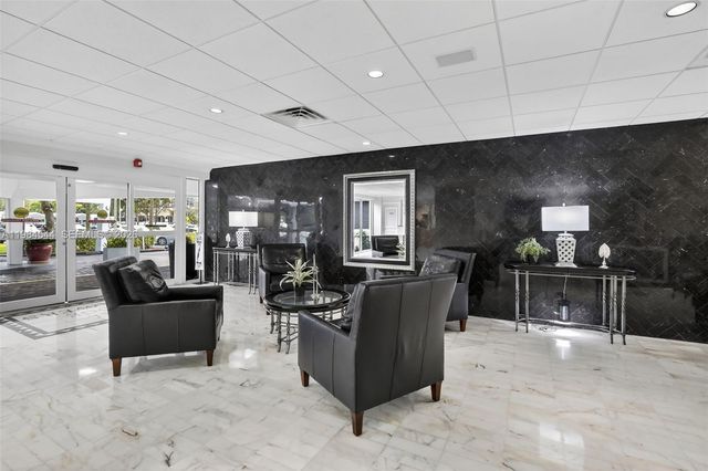 3233 NE 34th Street 1207, Fort Lauderdale, FL 33308
