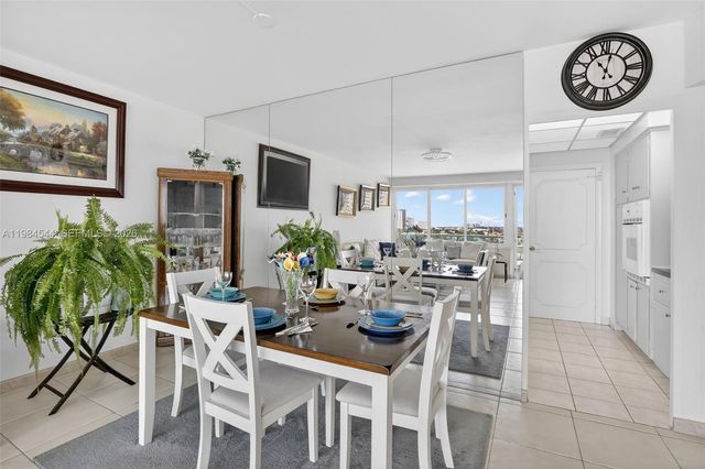 3233 NE 34th Street 1207, Fort Lauderdale, FL 33308