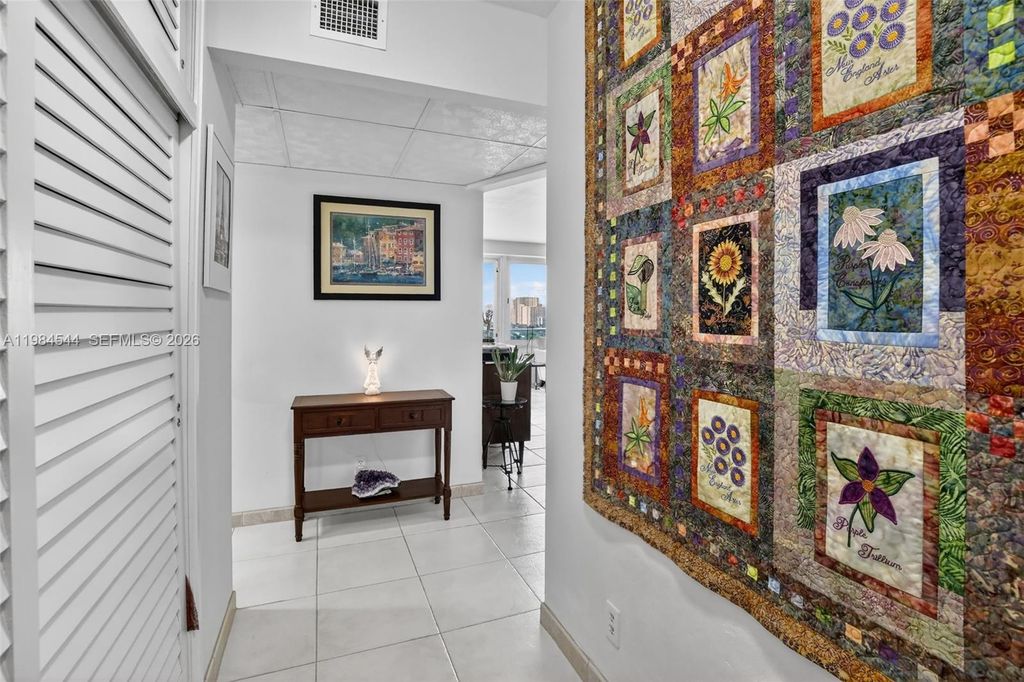 3233 NE 34th Street 1207, Fort Lauderdale, FL 33308