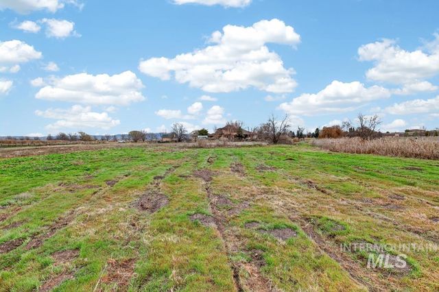 7549 N Stonebriar Ln, Meridian, ID 83646
