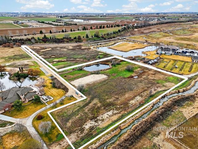 7549 N Stonebriar Ln, Meridian, ID 83646