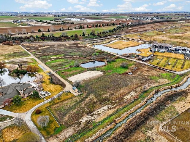 7549 N Stonebriar Ln, Meridian, ID 83646