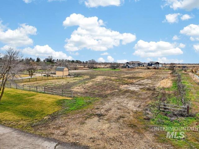 7549 N Stonebriar Ln, Meridian, ID 83646