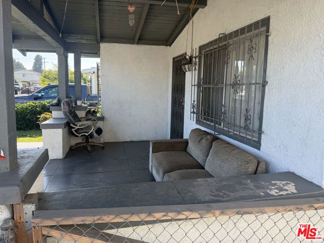 213 W 83rd Street, Los Angeles, CA 90003