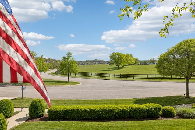 6033 Native Pony Trl, College Grove, TN 37046