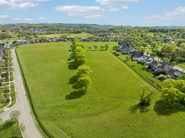 6033 Native Pony Trl, College Grove, TN 37046