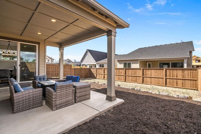 3010 NE Nipper Drive, Bend, OR 97701