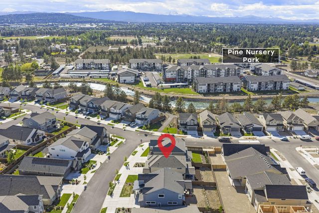 3010 NE Nipper Drive, Bend, OR 97701