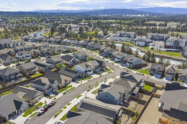 3010 NE Nipper Drive, Bend, OR 97701