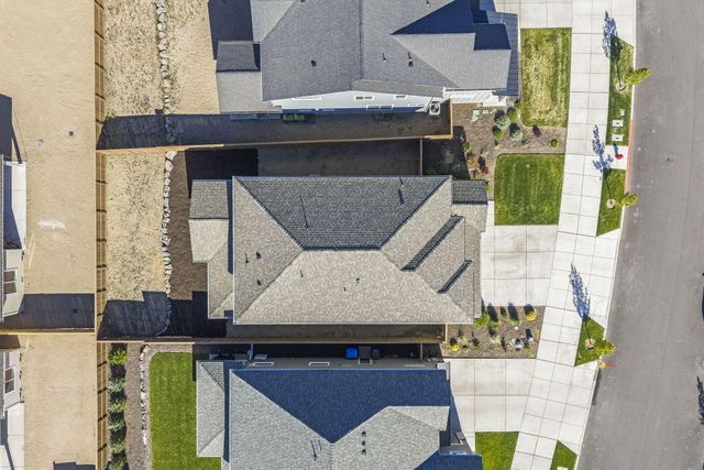 3010 NE Nipper Drive, Bend, OR 97701