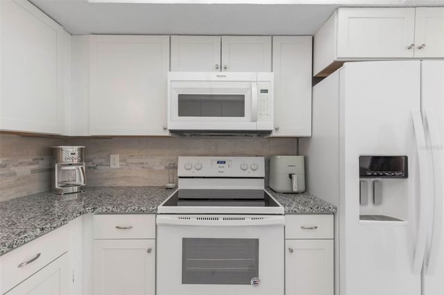 15 CLARK LANE, Palm Coast, FL 32137