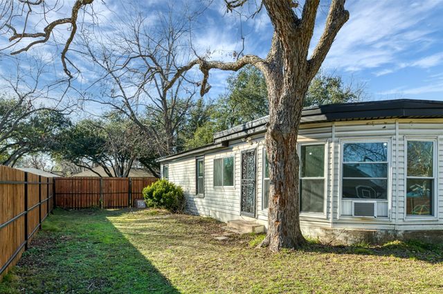 505 Bellevue Drive, Cleburne, TX 76033