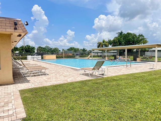 6606 NW 95th Avenue, Tamarac, FL 33321