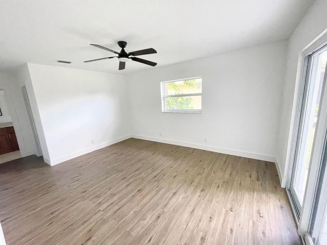 6606 NW 95th Avenue, Tamarac, FL 33321