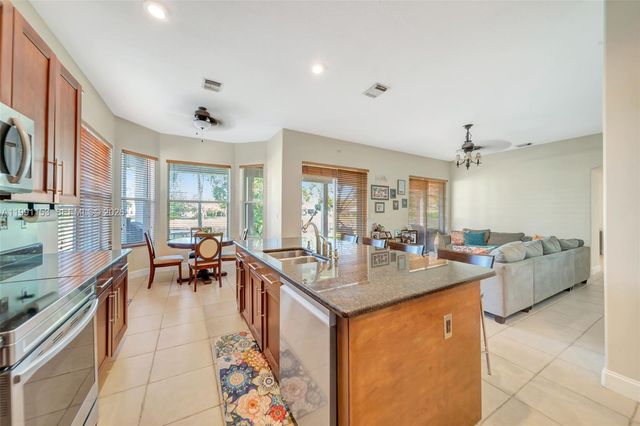 2831 SW 190th Ave, Miramar, FL 33029