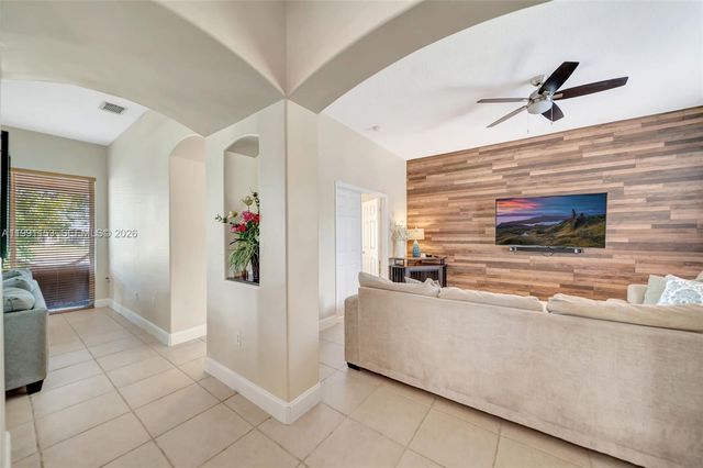 2831 SW 190th Ave, Miramar, FL 33029