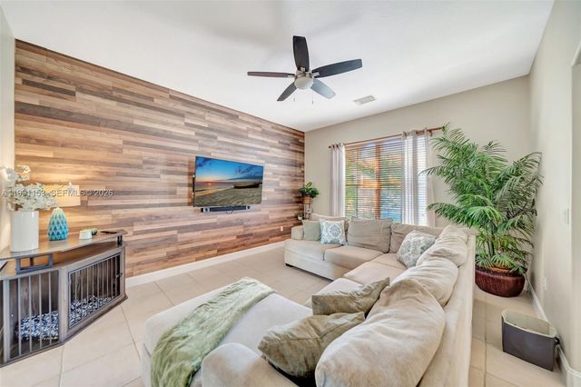 2831 SW 190th Ave, Miramar, FL 33029